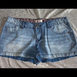 SO Jean shorts